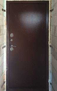 Дверь с порошковым покрытием для гаража