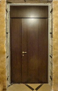 Полуторная дверь с ламинатом
