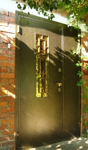 Фото двери в дачный дом